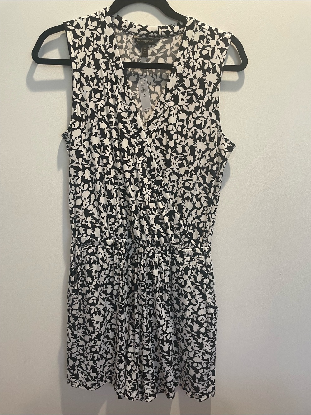 Banana Republic Black and White Floral Sleeveless Wrap romper NWT